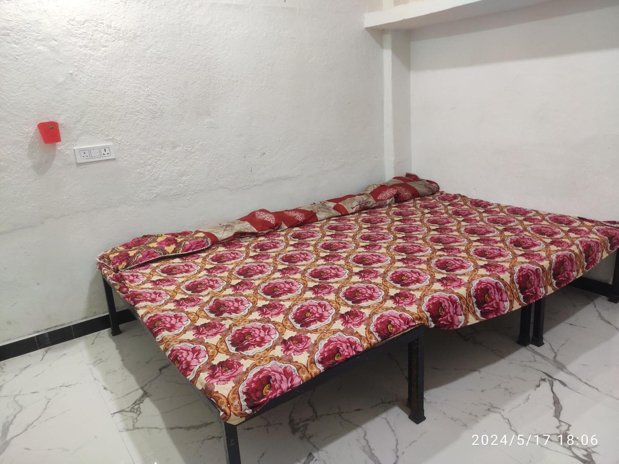 Kuber Bhandari Guest House And Hotel Sehore Exterior photo